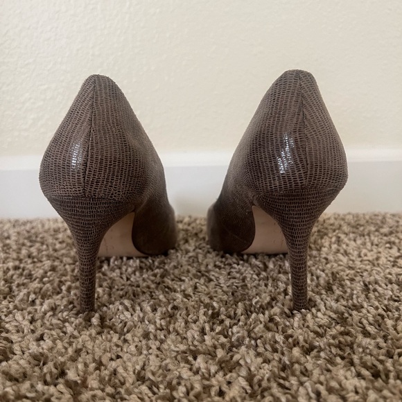 Brown high heels - Picture 3 of 3